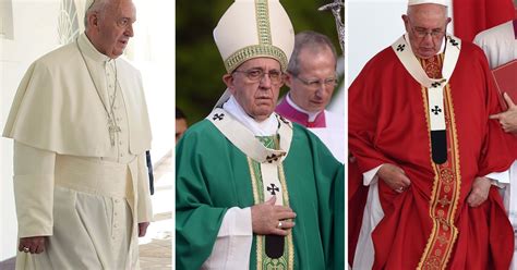 what does pope francis wear